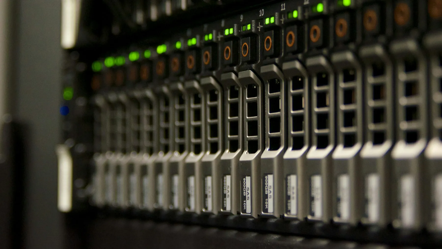 AMD Just Crammed 31 Terabytes Into a Single Rack — and Aimed It Straight at Nvidia — Tech Arcade