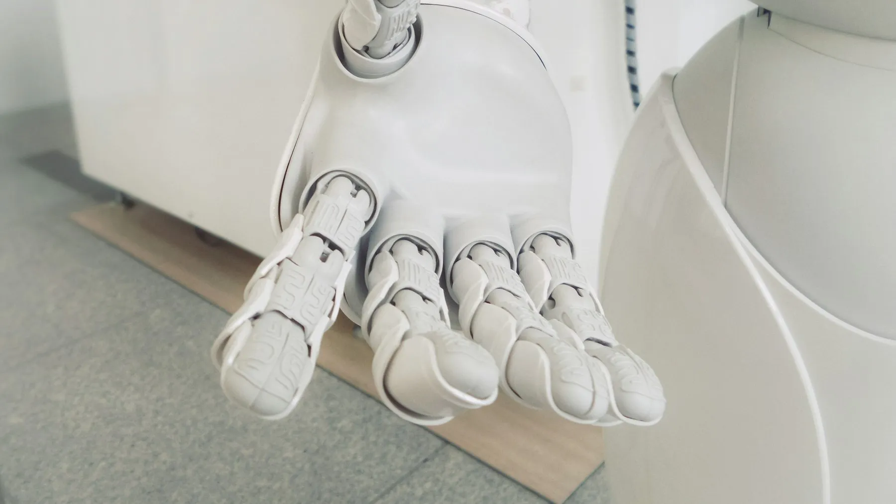 Eka's Robot Hand Just Did Something No Robot Has Done Before — Tech Arcade
