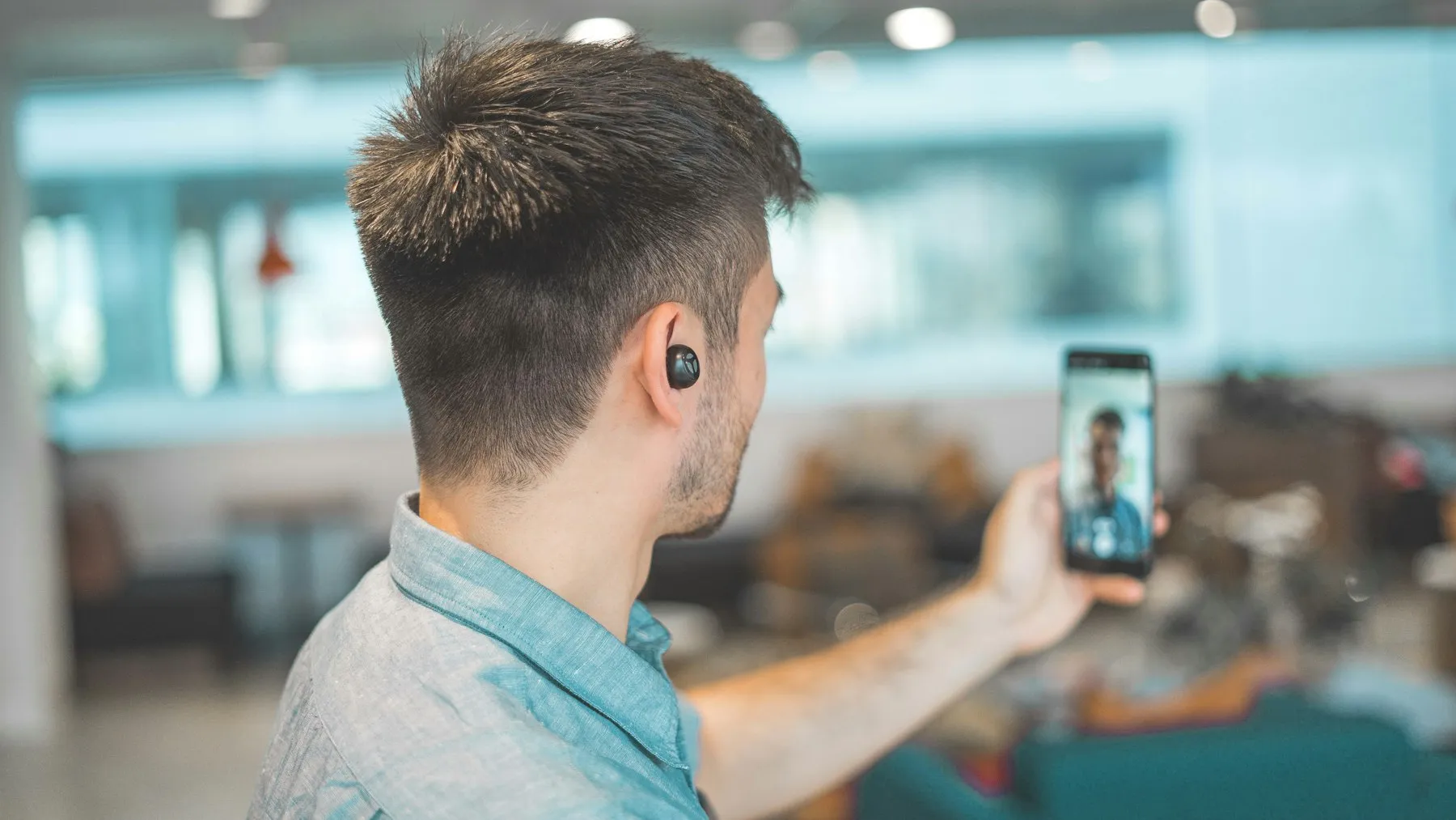 HONOR Robot Phone Wins 70+ Awards at MWC 2026 with 'Living Companion' AI — Tech Arcade