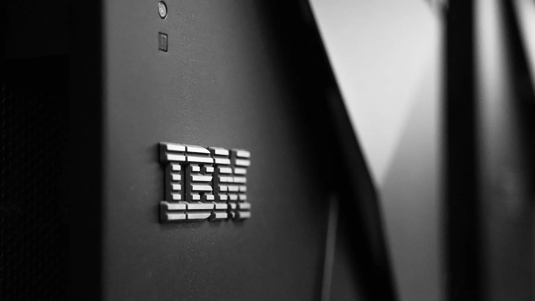 IBM Just Got Hit With a 13% Stock Drop—Because AI Can Now Rewrite Ancient Code — Tech Arcade