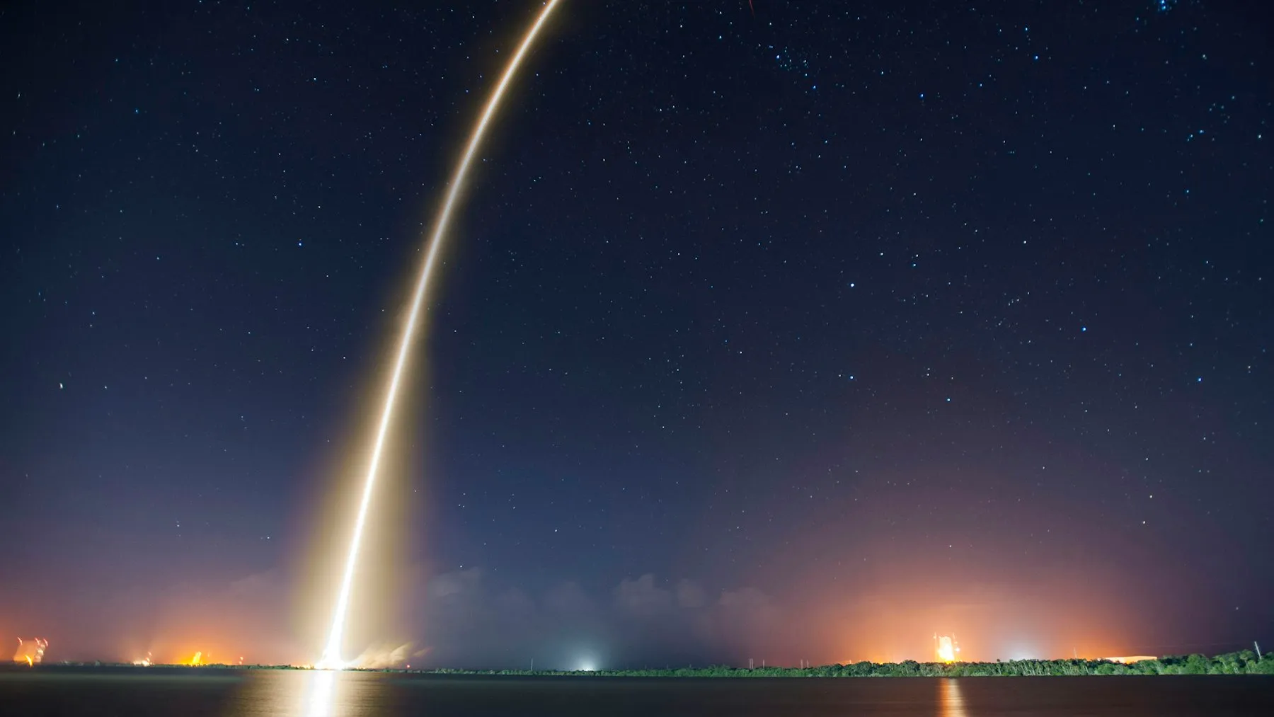 SpaceX Just Made $4.4 Billion in Three Months — and Its AI Arm Now Outsells Starlink — Tech Arcade